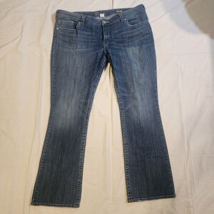 Silver Jeans Women's Boot Cut Denim in Faded Blue